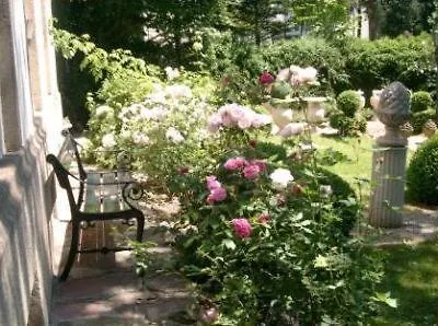 Bastgen Bed & Breakfast וויטליך